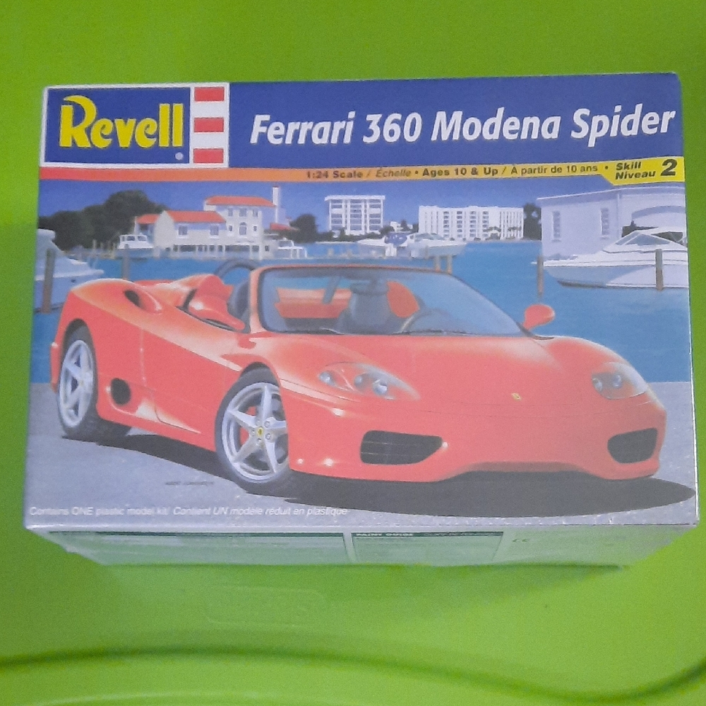 Revell 1/24th Scale Ferrari 360 Modena Spider.